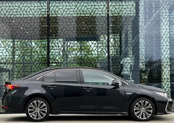 Toyota Corolla cena 85900 przebieg: 113478, rok produkcji 2019 z Hel małe 497